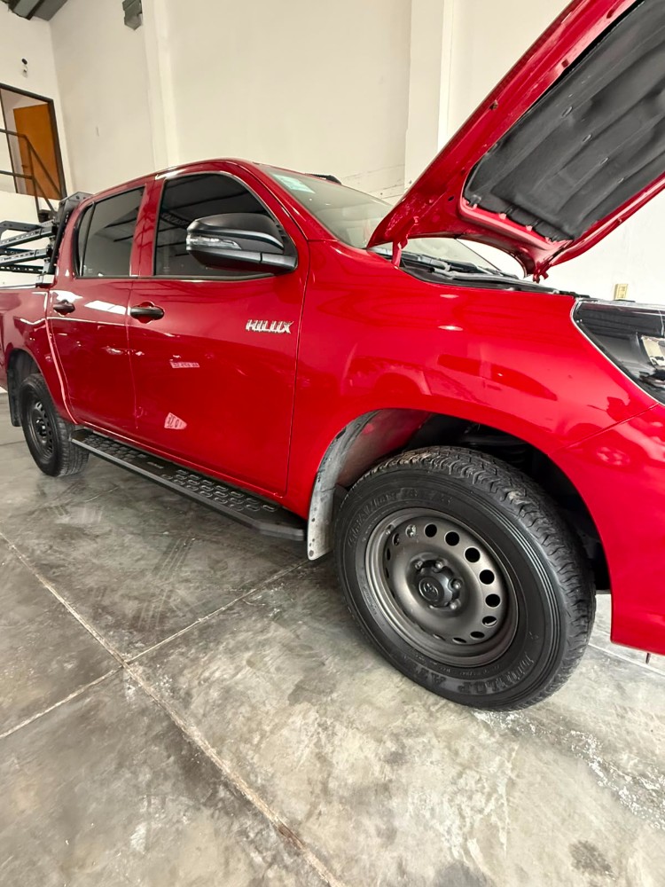 Toyota HILUX PICK - UP C/c 2,4 Diesel 4X2 Dx 6MT Har 2025 — foto 4